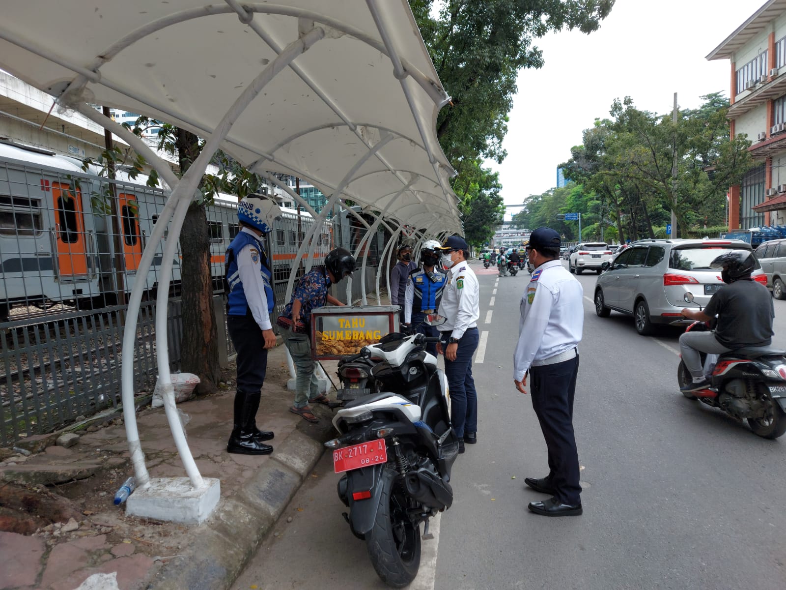 Penertiban pedagang kaki lima