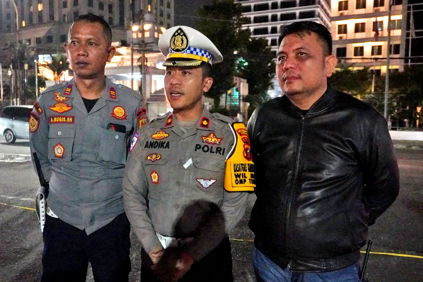 DISHUB MEDAN BERSAMA SATLANTAS POLRESTABES MEDAN LAKUKAN REKAYASA LALU LINTAS PENUTUPAN JALAN DAN PENGALIHAN ARUS DI SEPUTARAN LAPANGAN MERDEKA MEDAN