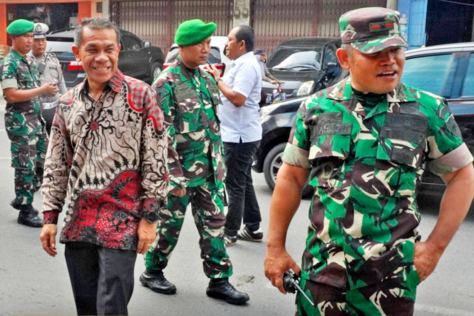 KADISHUB MEDAN DAMPINGI WALI KOTA MEDAN RESMIKAN KANTOR SEKRETARIAT PERWAKILAN UMAT BUDHA INDONESIA (WALUBI) KOTA MEDAN